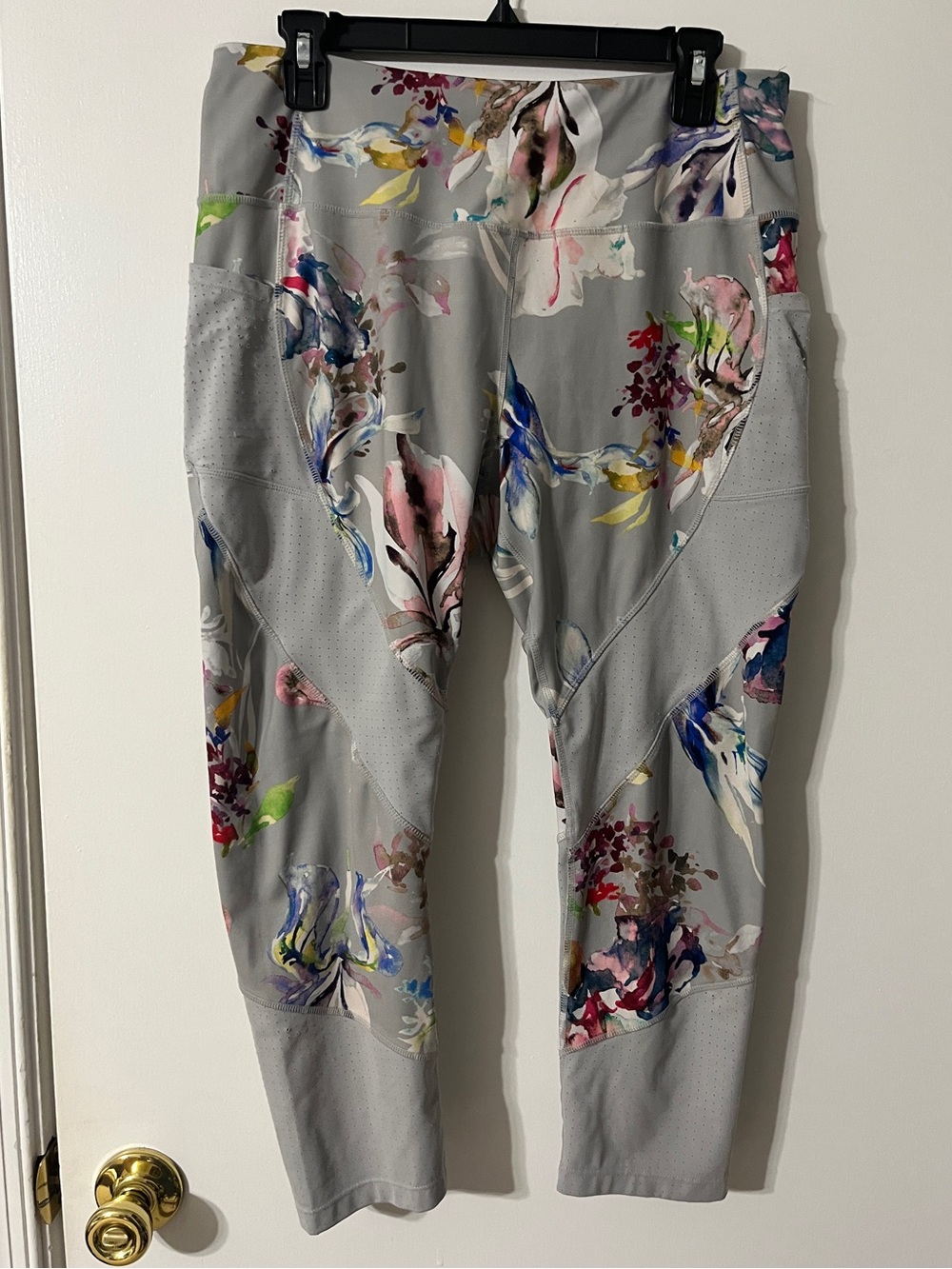 Avia Grey Floral Ventilated Side Pocket Leggings